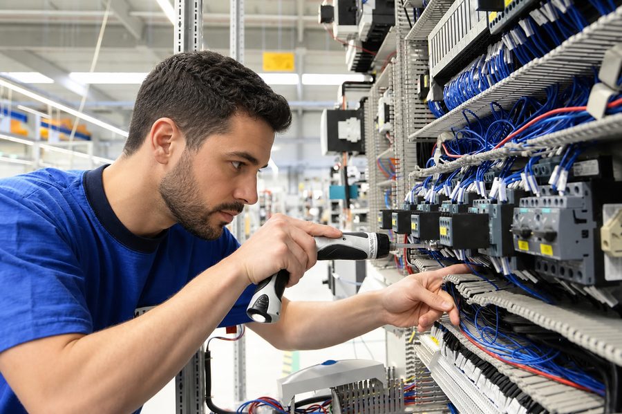 Reparo detalhado de inversor de frequência